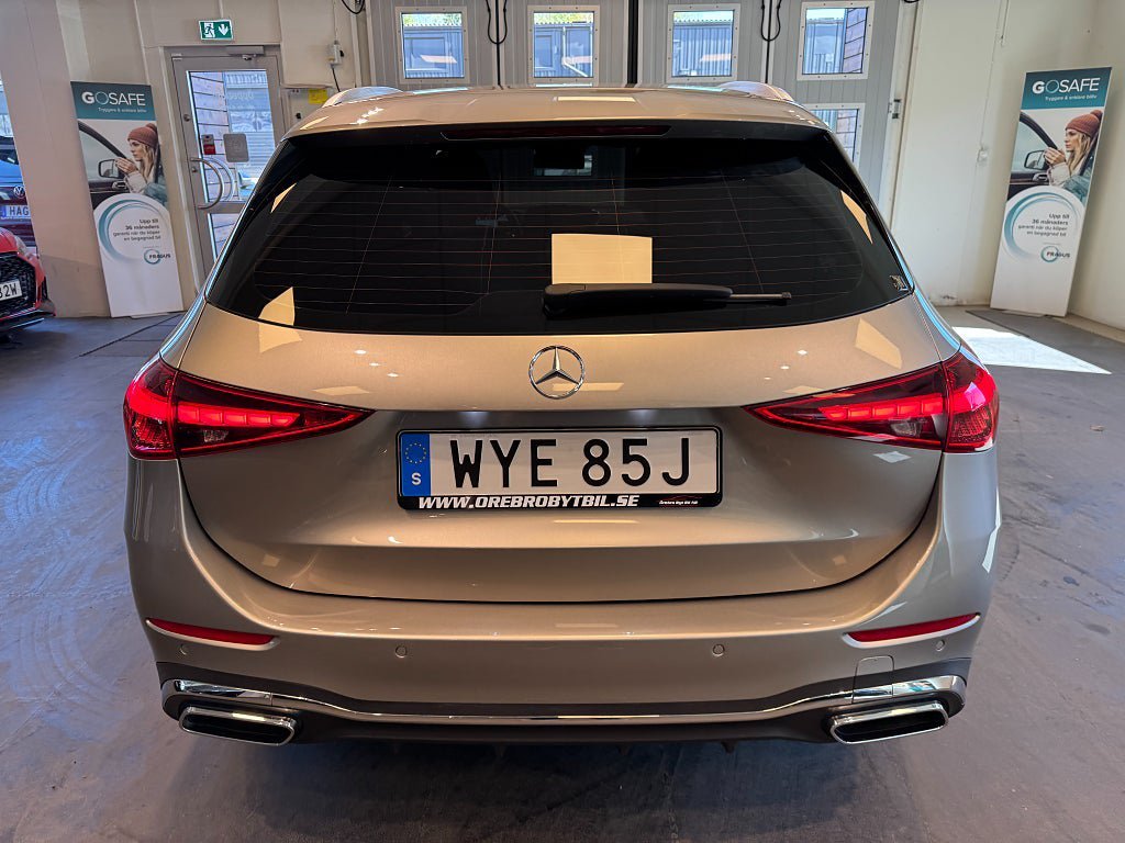 Vehicle Image 28