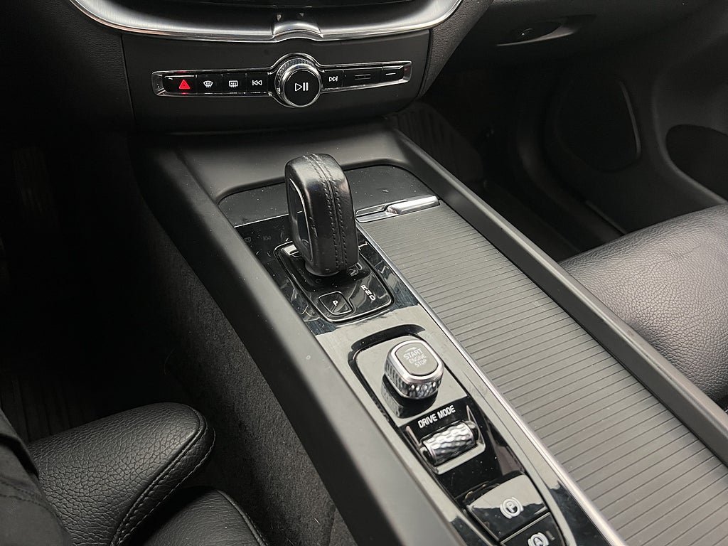 Vehicle Image 29