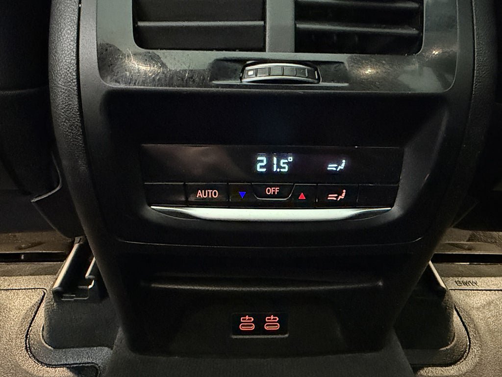 Vehicle Image 29