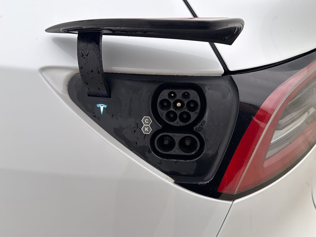Vehicle Image 33