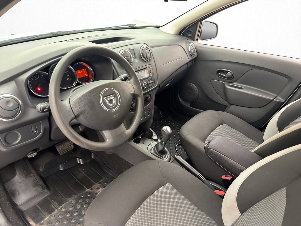 Vehicle Image 10