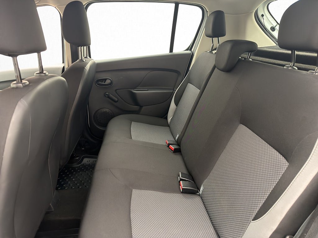 Vehicle Image 14