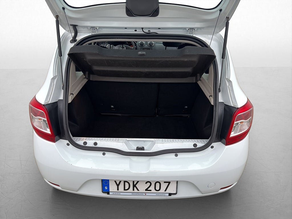 Vehicle Image 21