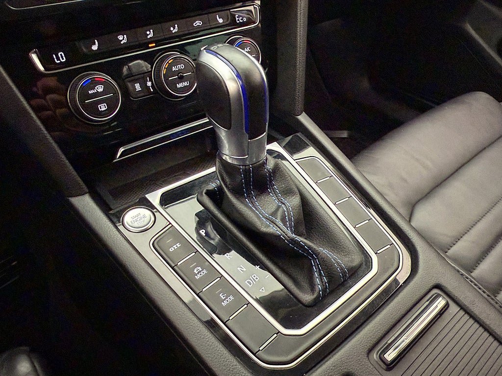 Vehicle Image 28