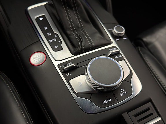 Vehicle Image 33