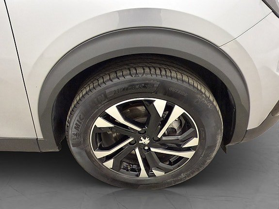 Vehicle Image 33