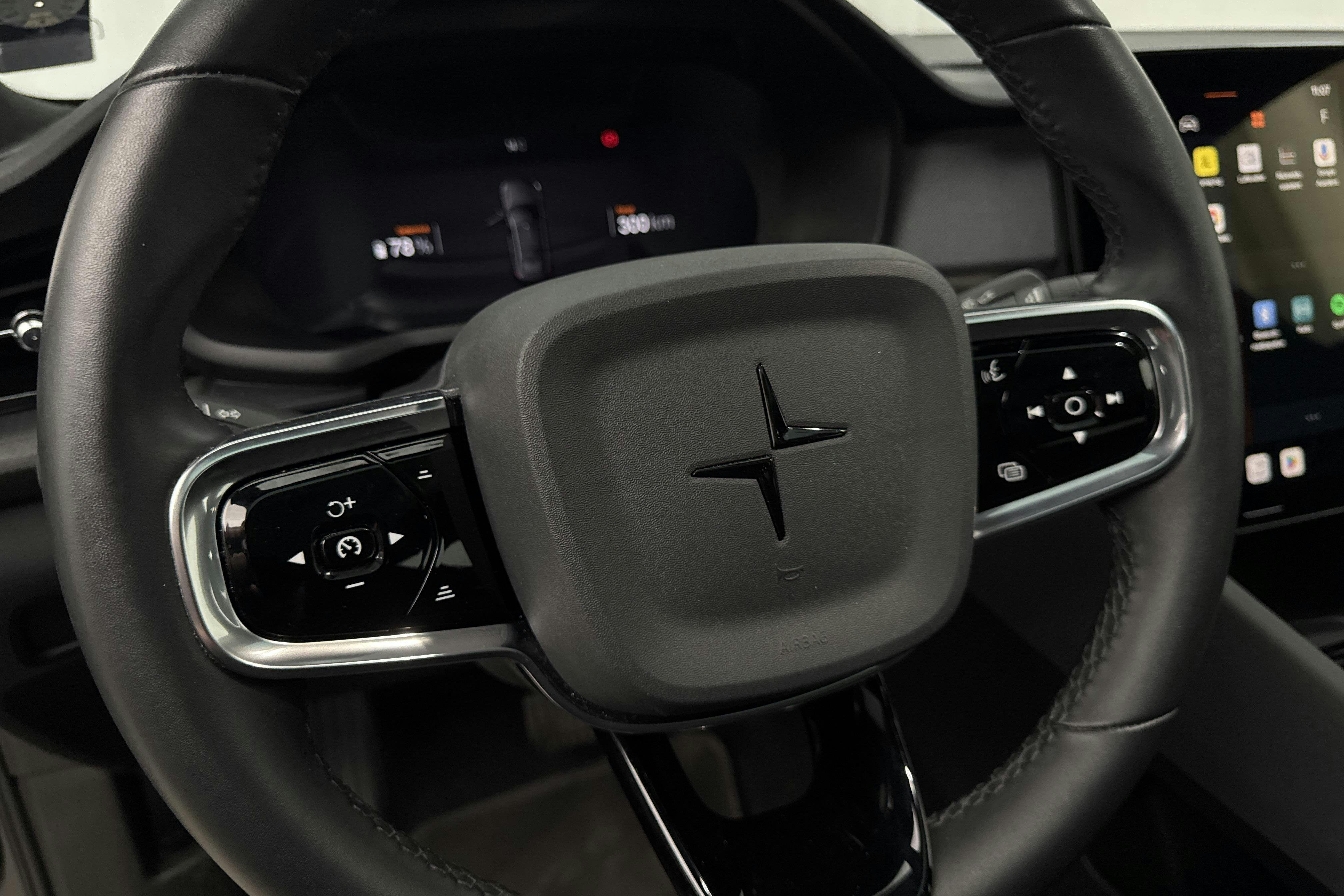 Vehicle Image 17