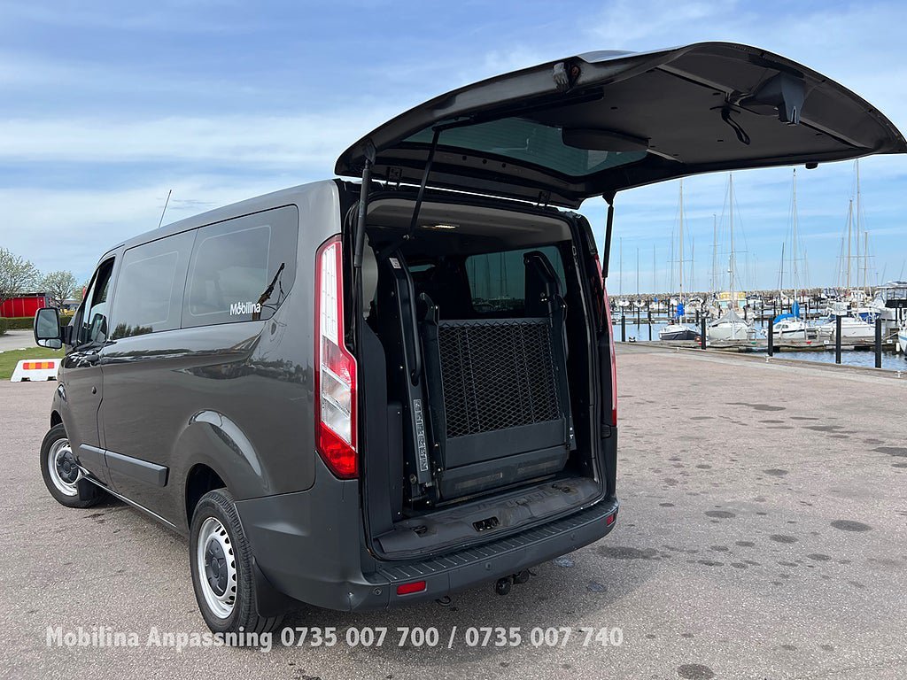 Vehicle Image 13