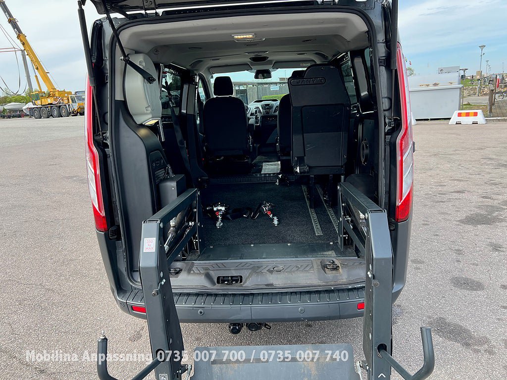 Vehicle Image 16