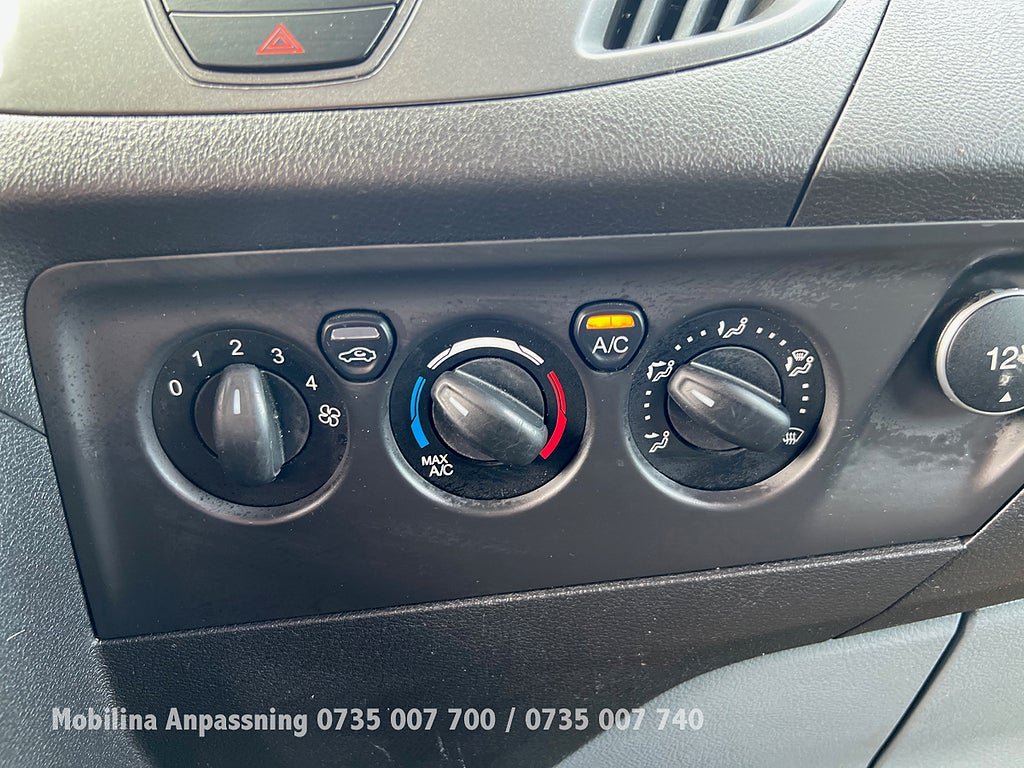 Vehicle Image 29