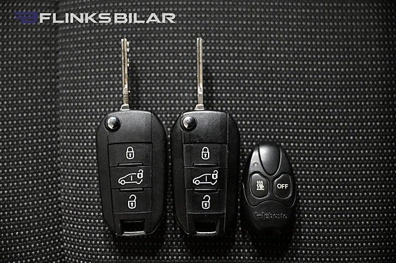 Vehicle Image 32