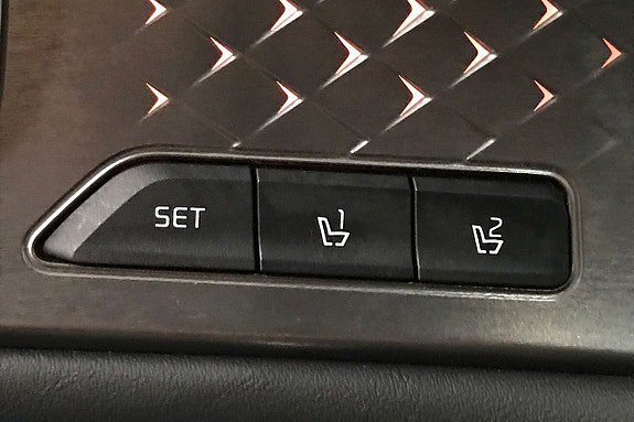 Vehicle Image 29