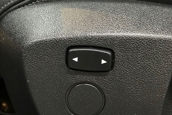 Vehicle Image 29