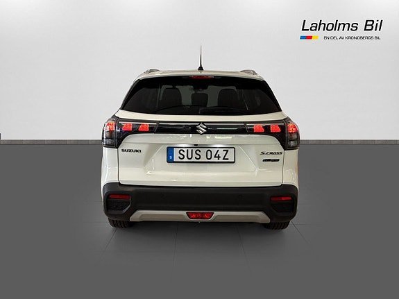 Vehicle Image 6