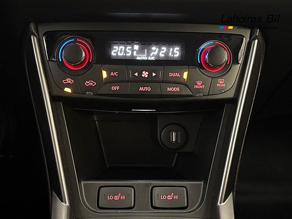 Vehicle Image 16