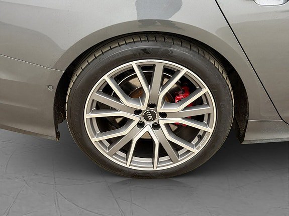 Vehicle Image 37