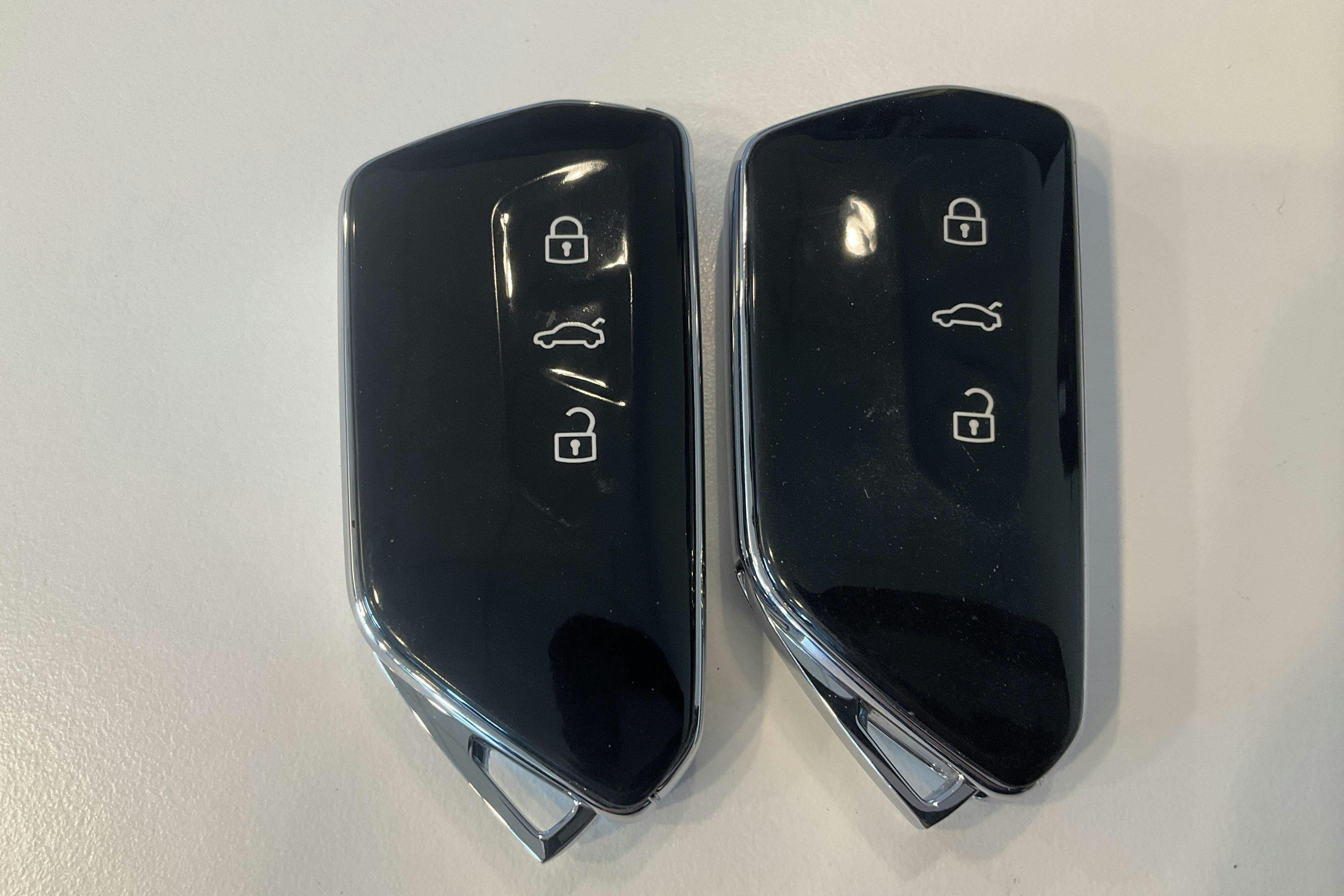 Vehicle Image 25