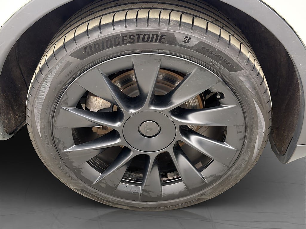Vehicle Image 33