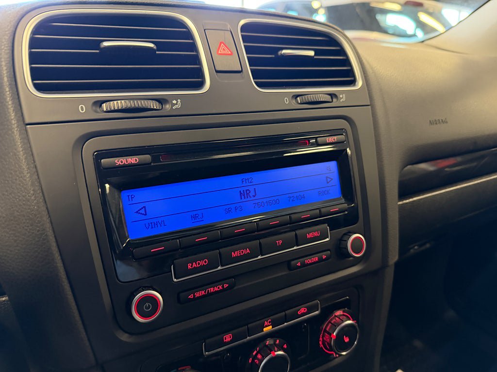 Vehicle Image 12