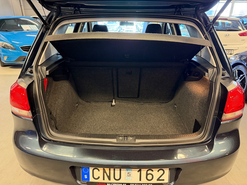 Vehicle Image 23