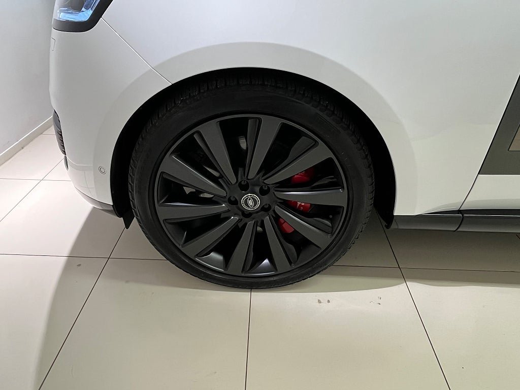 Vehicle Image 9