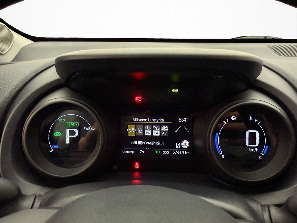 Vehicle Image 15