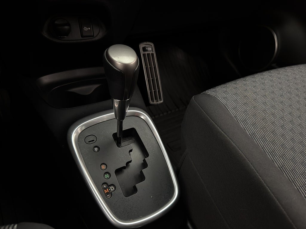 Vehicle Image 18