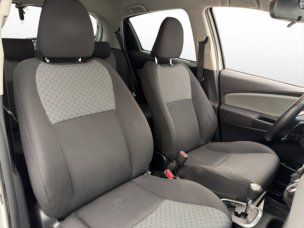 Vehicle Image 19