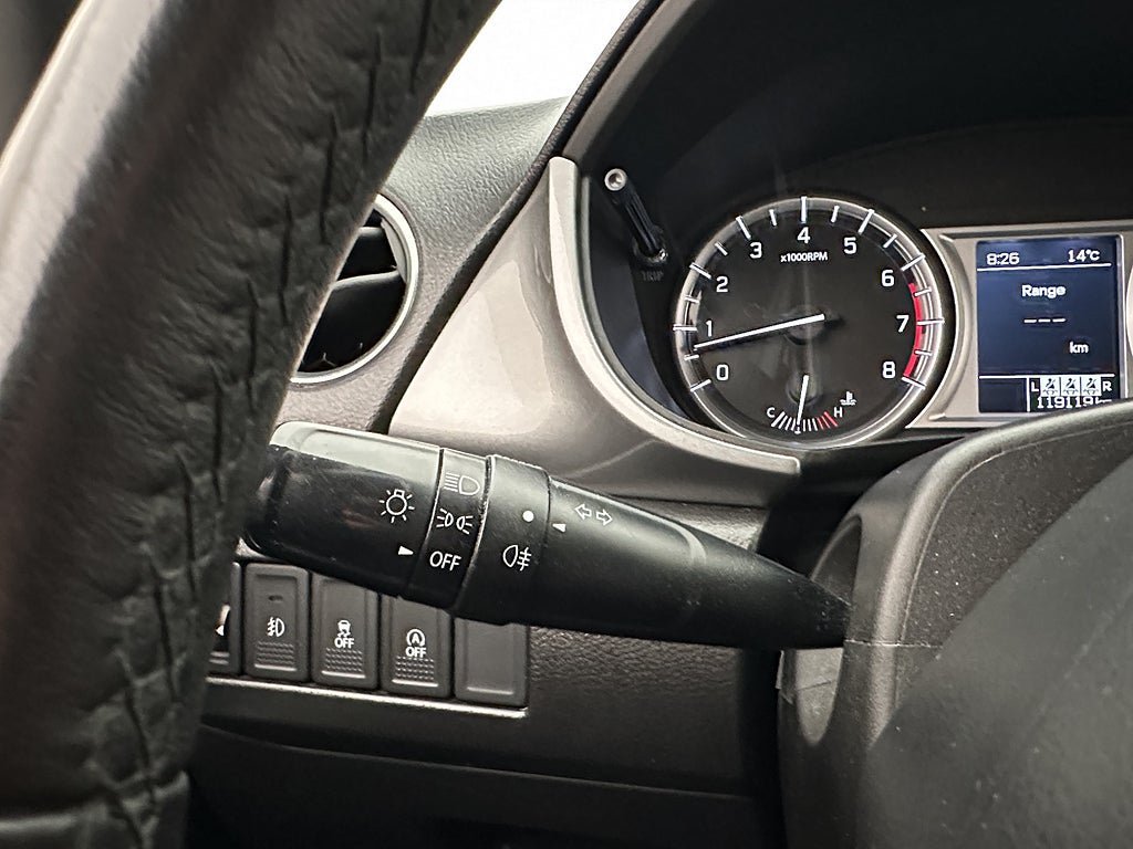 Vehicle Image 16