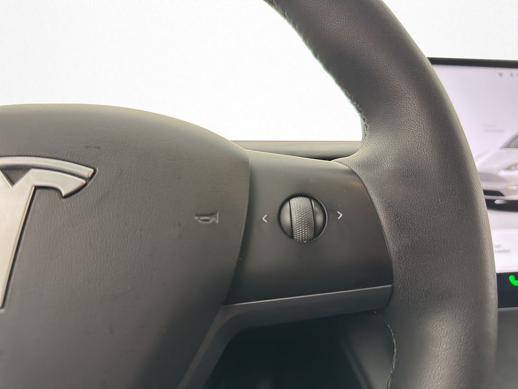 Vehicle Image 28