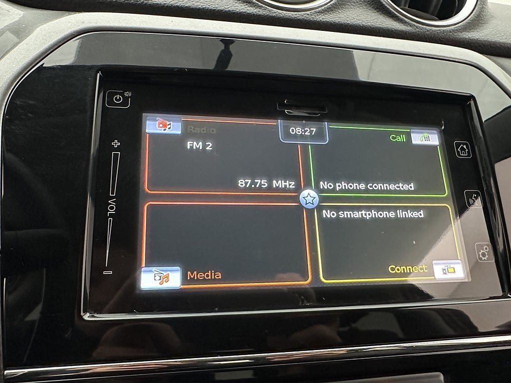 Vehicle Image 21