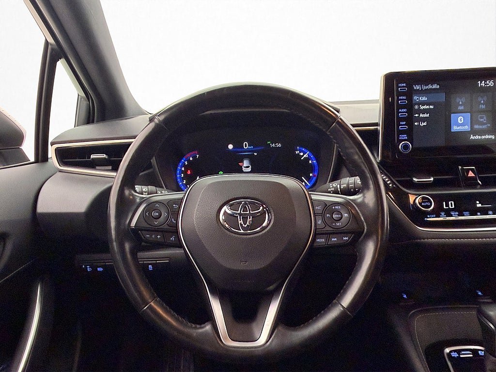 Vehicle Image 12