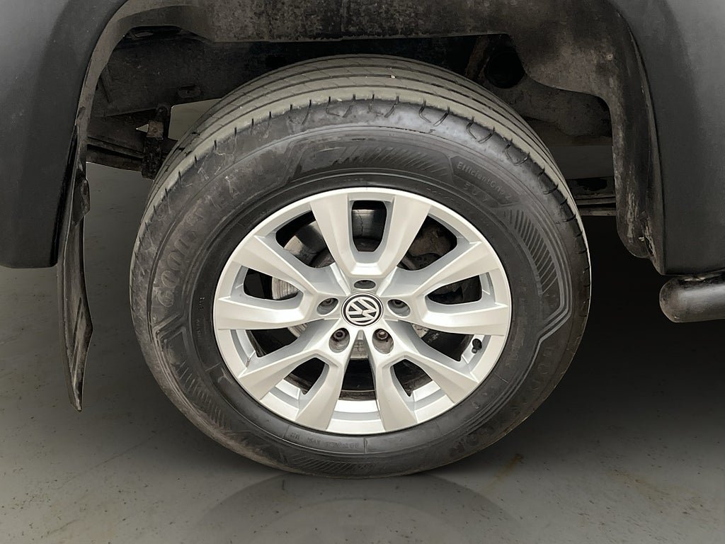 Vehicle Image 26