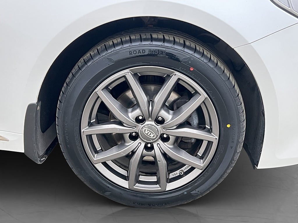 Vehicle Image 33