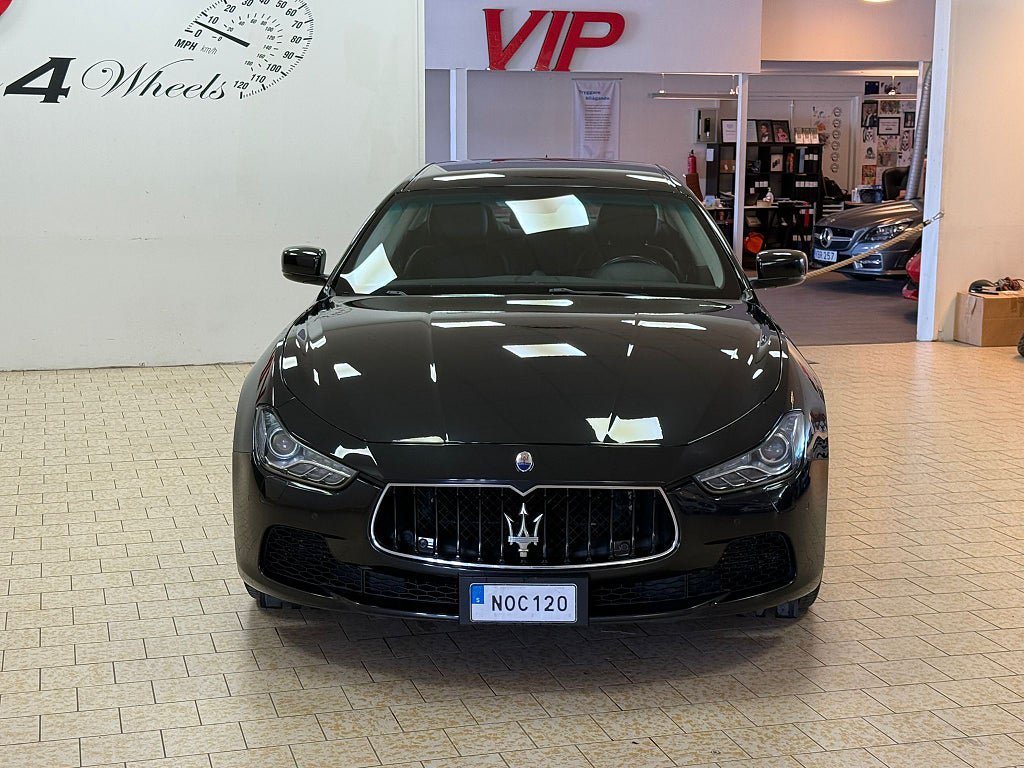 Vehicle Image 10