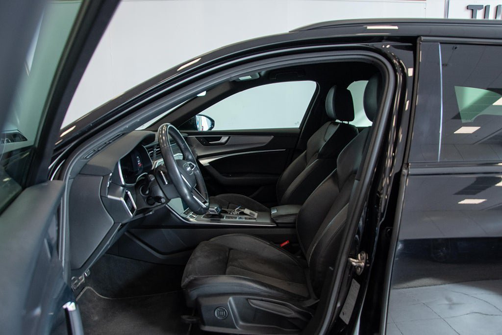 Vehicle Image 9