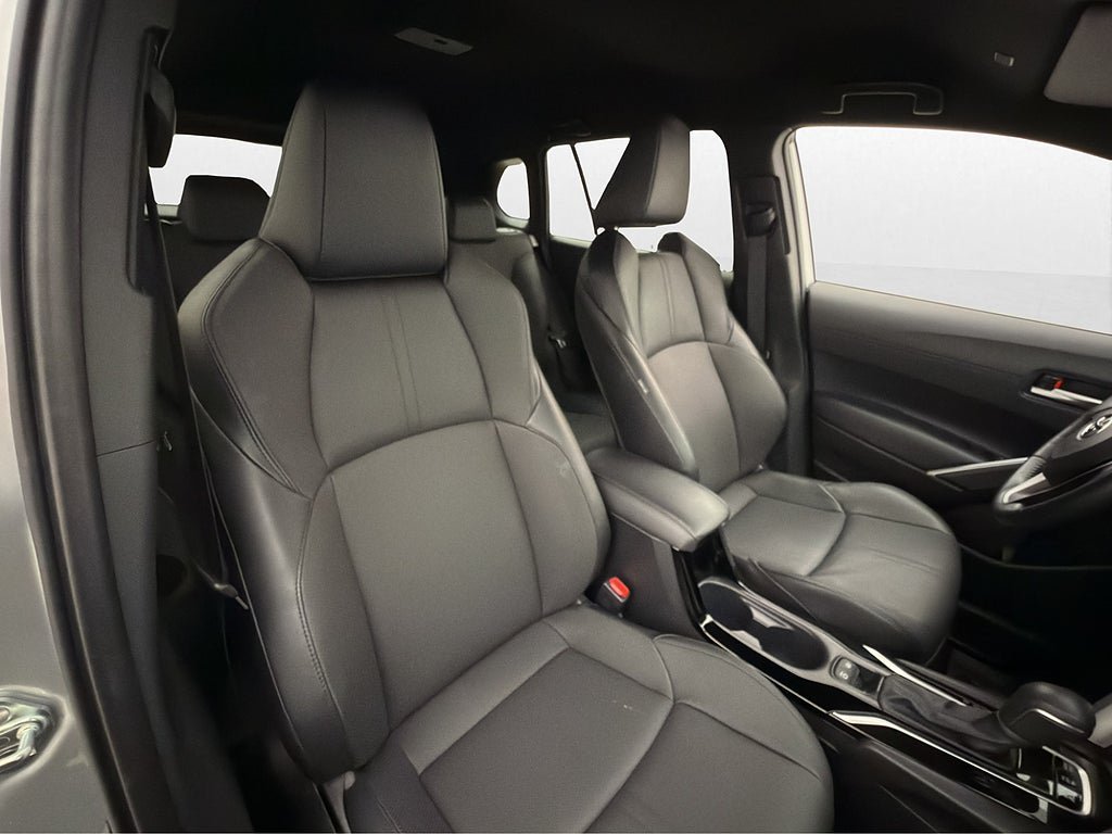 Vehicle Image 12