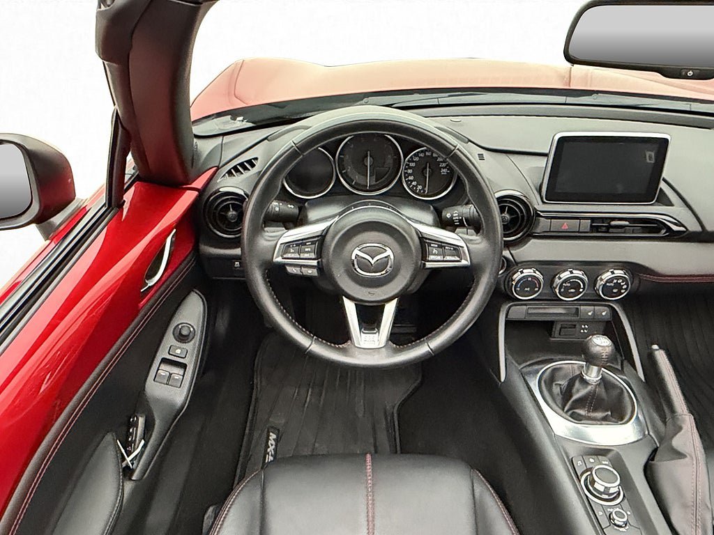 Vehicle Image 18