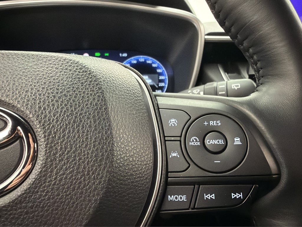 Vehicle Image 24
