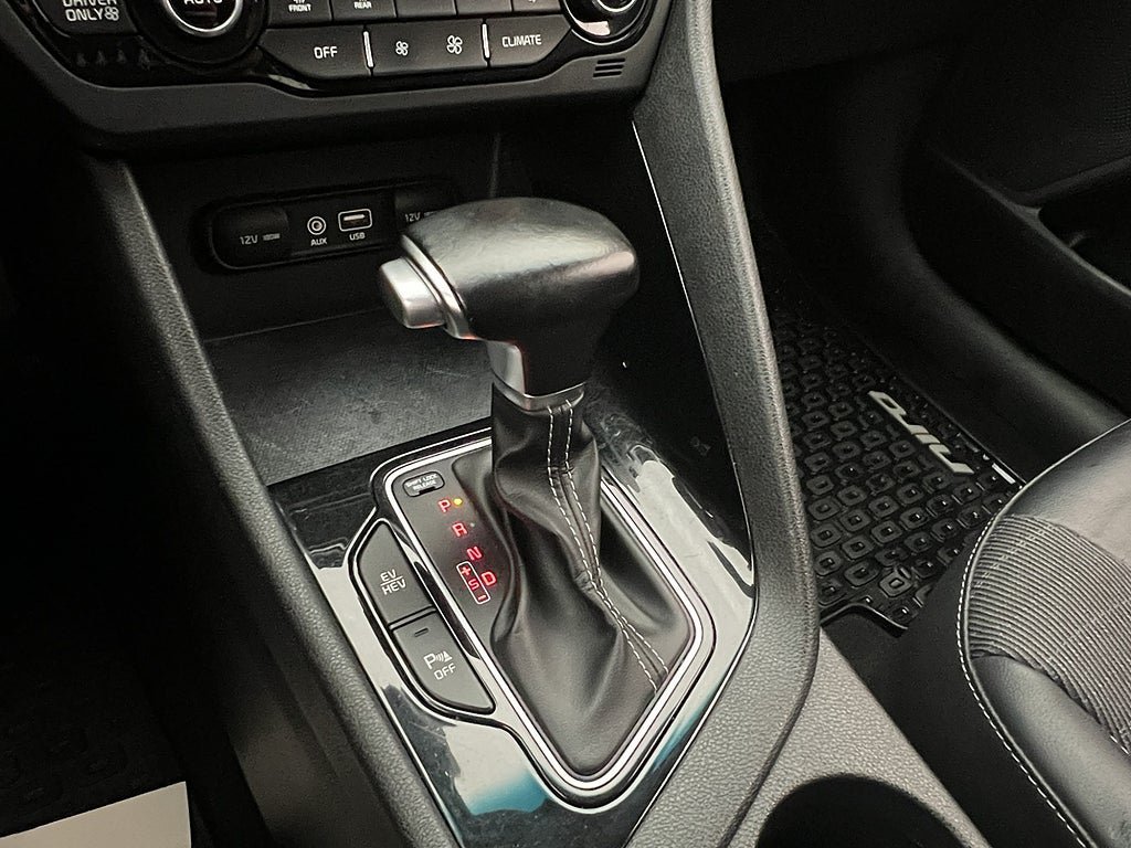 Vehicle Image 23