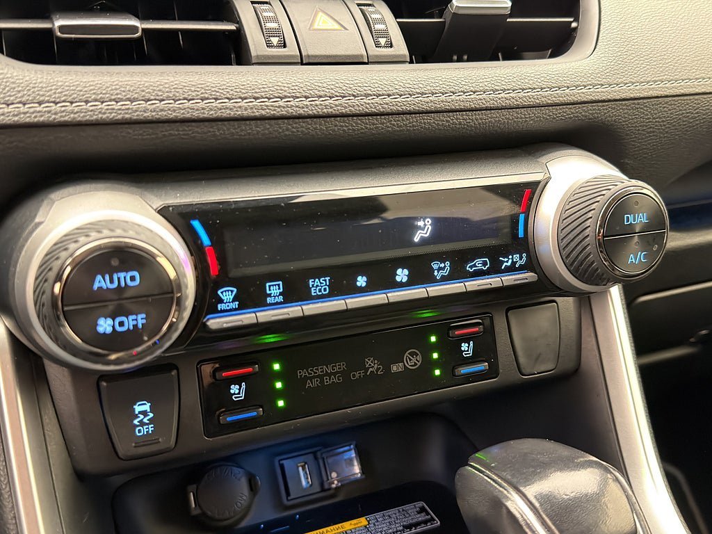 Vehicle Image 22