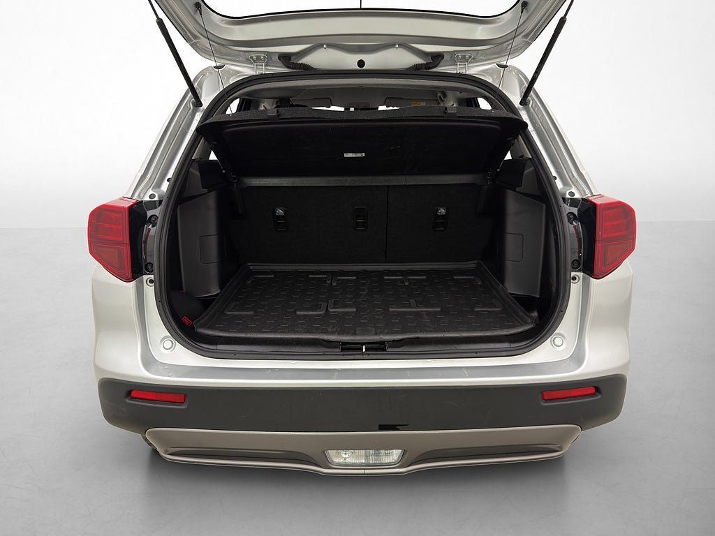 Vehicle Image 8