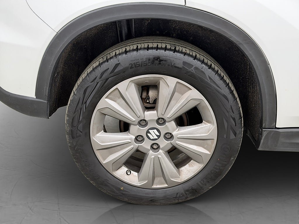 Vehicle Image 25