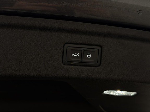 Vehicle Image 29