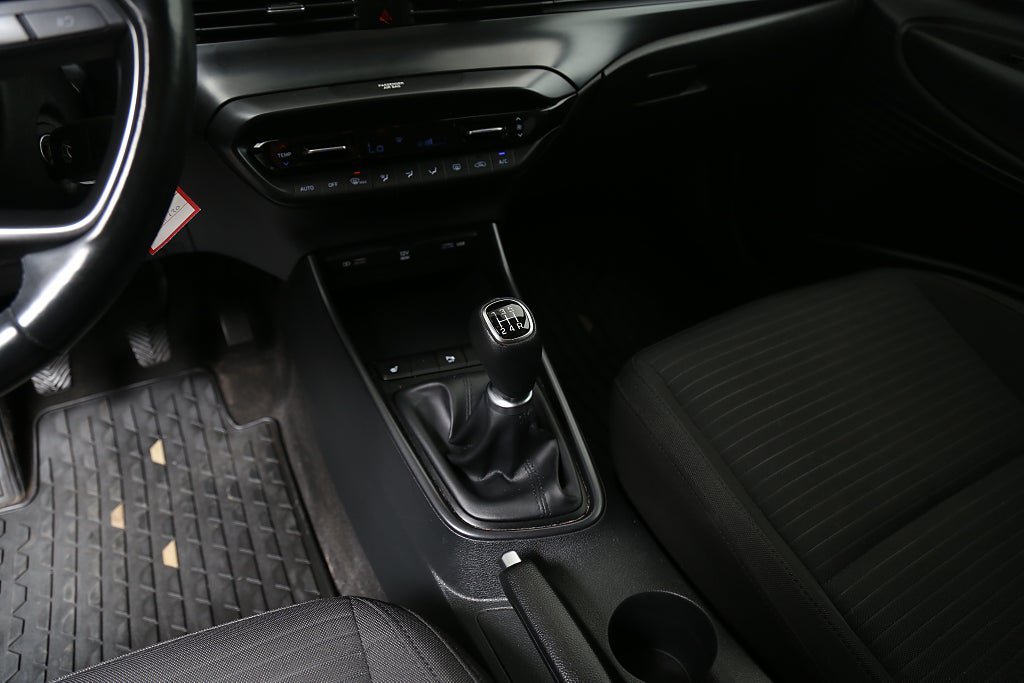 Vehicle Image 22