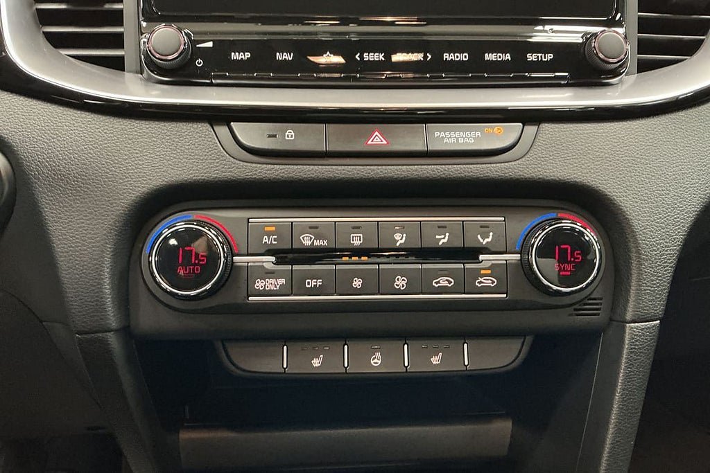 Vehicle Image 24