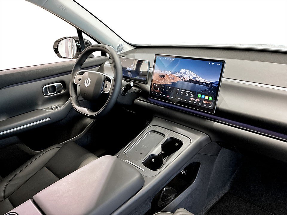 Vehicle Image 6