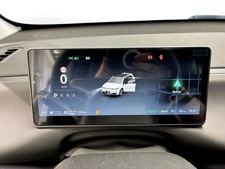 Vehicle Image 10