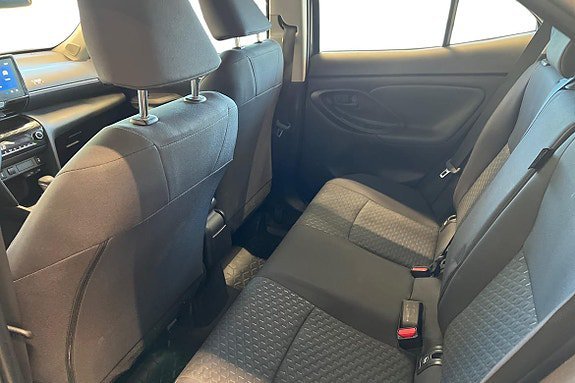 Vehicle Image 12
