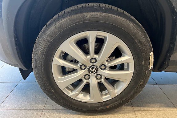 Vehicle Image 16